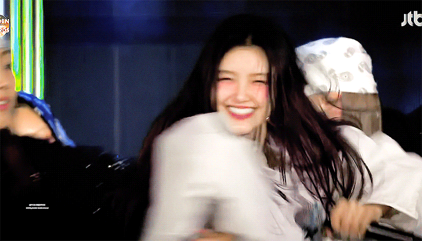 10f6fe7cfb90651f36e81e5d3741ac45.gif