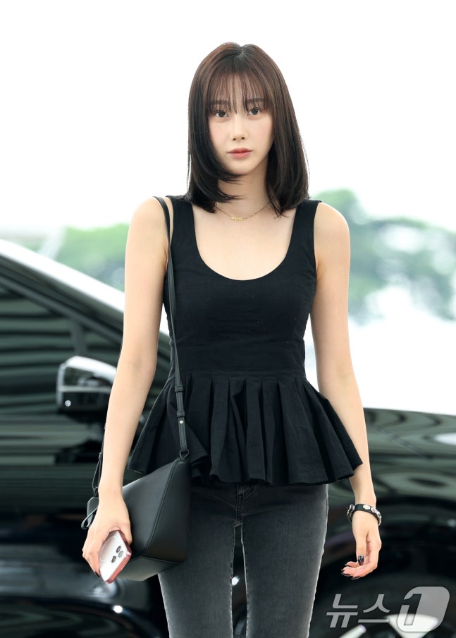 175838a9cf7529fa87cee3415df93f35.jpg