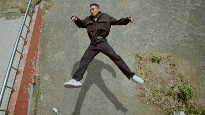 18a68cbf7d50b9dc9b8308e04555c2b9.gif