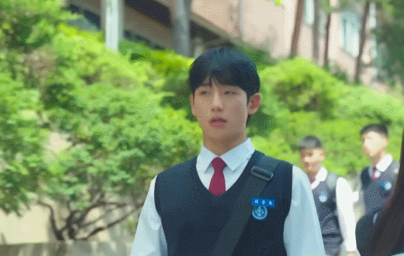 1c05f136dee27fe3836fabfdf060e030.gif
