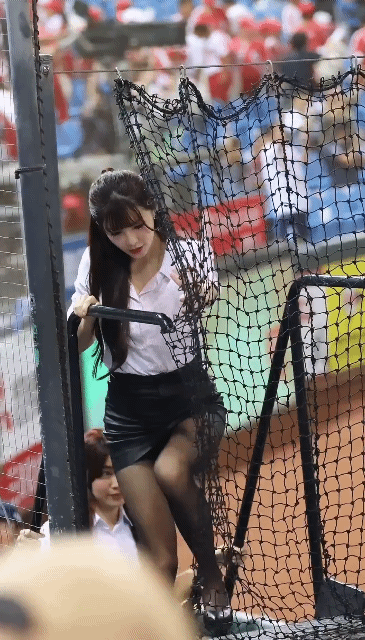 1c7b933cf9ee34a6715f7742477f5d1b.gif