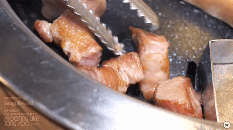 2dfeb1881c2f3e8a9ff5ad9da57a894a.gif