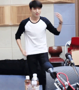 363da14ff75eb988586336339df5155e.gif