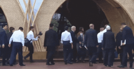387edd77b2de3f3a38f5150d0a8eecc7.gif
