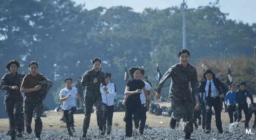 3a02a070652ff2c3d5d019fe8cf6fd44.gif
