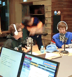 55b8dc8f66edcd15e104a4cf8fd3bcbd.gif