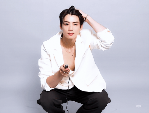 5d61f9c60ed2dcb3df6d899208735e6d.gif