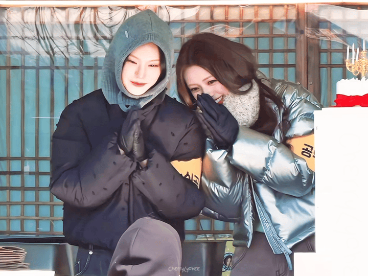 5de7f5e0d36c8316789ca8abb2aa1299.gif