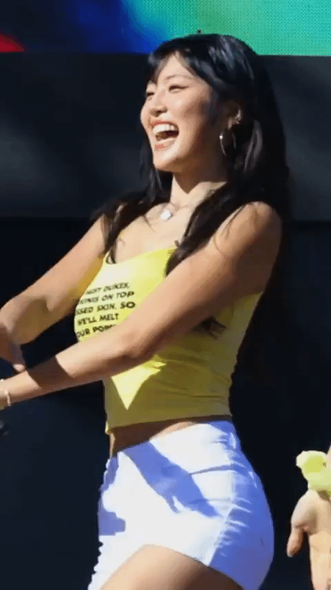 63a8bed04a2367c9efbdee4bf074a8f9.gif