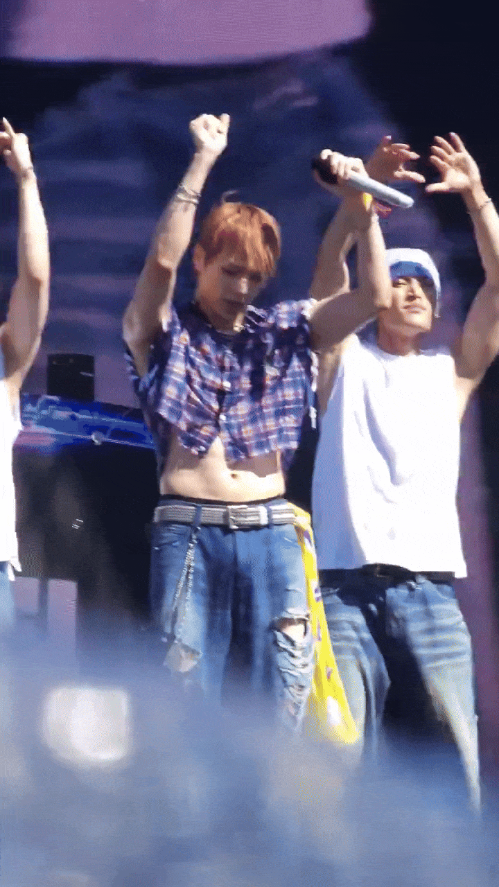 6b9b0757315bdc44fd09d68a99ec8d3f.gif