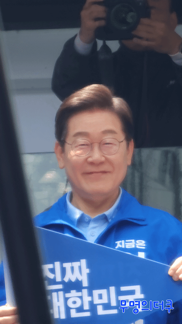 6c4214f98e7bdf34aa992c427afbefc8.gif