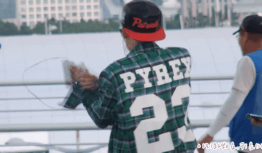 aa68cf2aa53df11adf47239422b9263e.gif