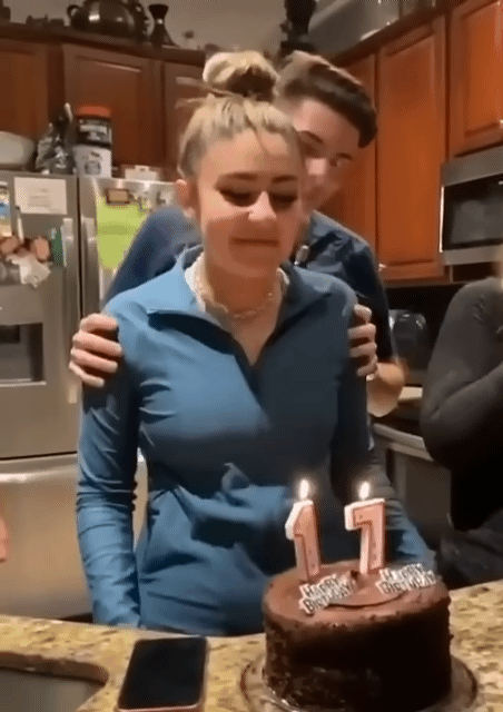 b365243888f2ac15a8048613cc3dfe1d.gif