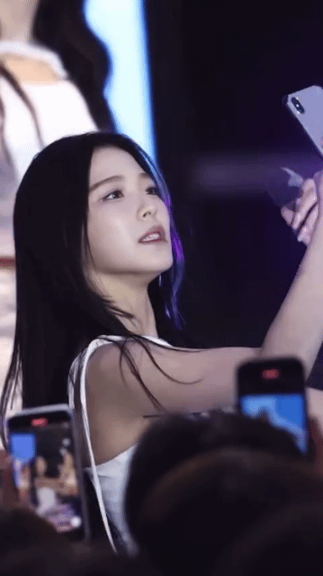 c4fbdb4626b925ae68a565f2350cdd34.gif