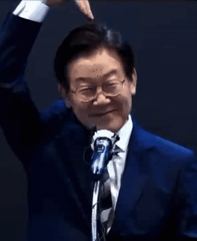 c650c98f41b7b2ba6ed0e334354f36cb.gif