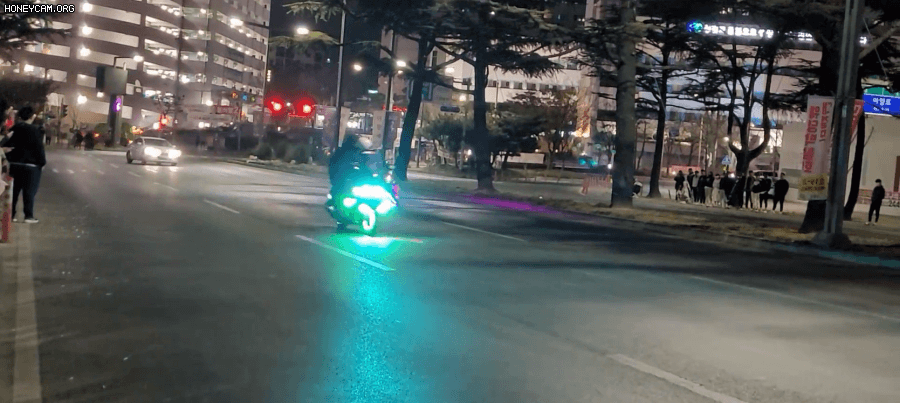 c70131fb4e8909d5481786a0df8ab532.gif