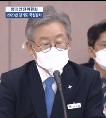 cbd3b8e0b754ba0fae71403261a6ae18.gif