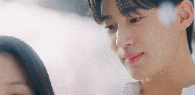 d69ae5d0f5760dedfc13b8900e970738.gif
