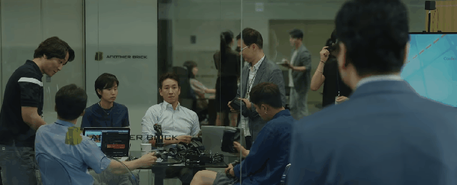 d9bcfebf775cb7a450d600c4113b3fd5.gif