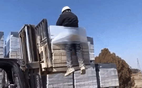 d9f733debc7a9c188abc439837b5ba3f.gif