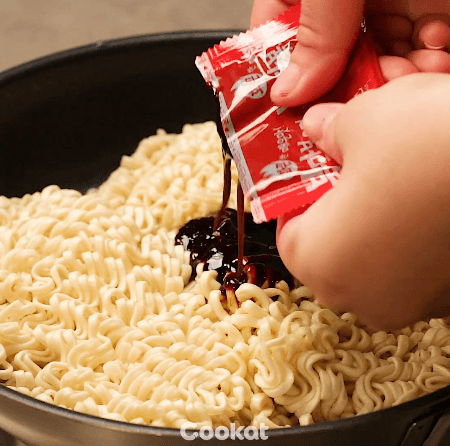 e3b28a64f544a5911dcf5fa3e57fa14b.gif