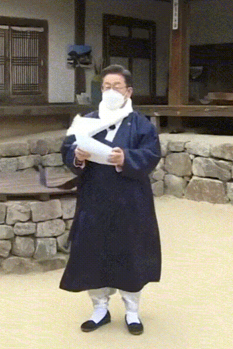 e97c62e89624fce6108ff4ae1f4f298b.gif