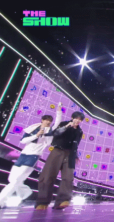 ee6ecf6702c65ccd76525c6c6c529986.gif