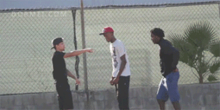 f096d57423c74a381267aa8391f2181d.gif